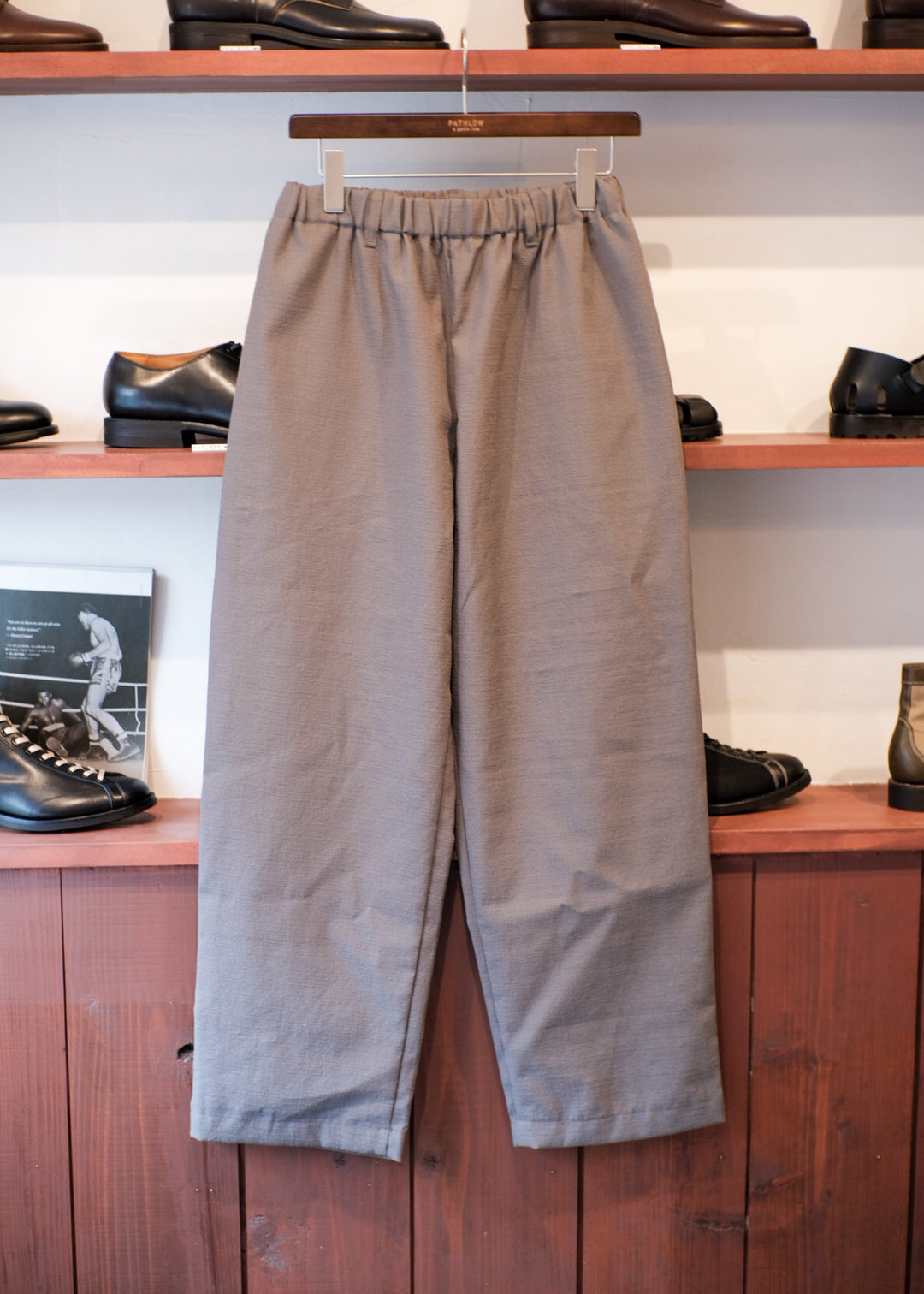 【PATHLOW】MANUAL ALPHABET RICH BUTCHER WIDE EASY PANTS GREY