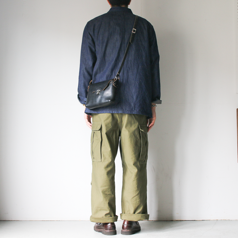 FERNAND LEATHER フェルナンドレザー Horizontal Latch Pouch M ブラック