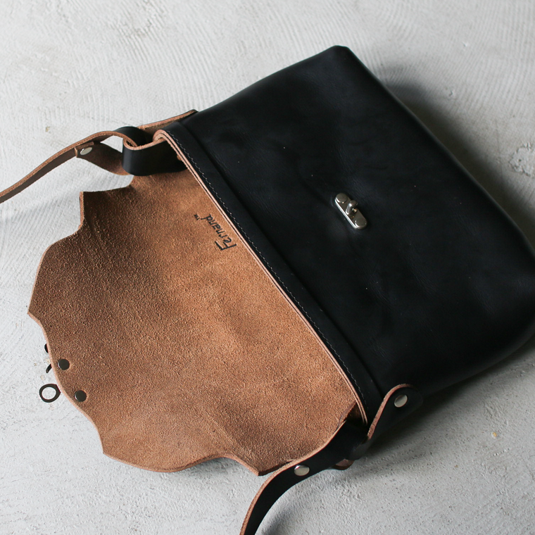 FERNAND LEATHER フェルナンドレザー Horizontal Latch Pouch M ブラック