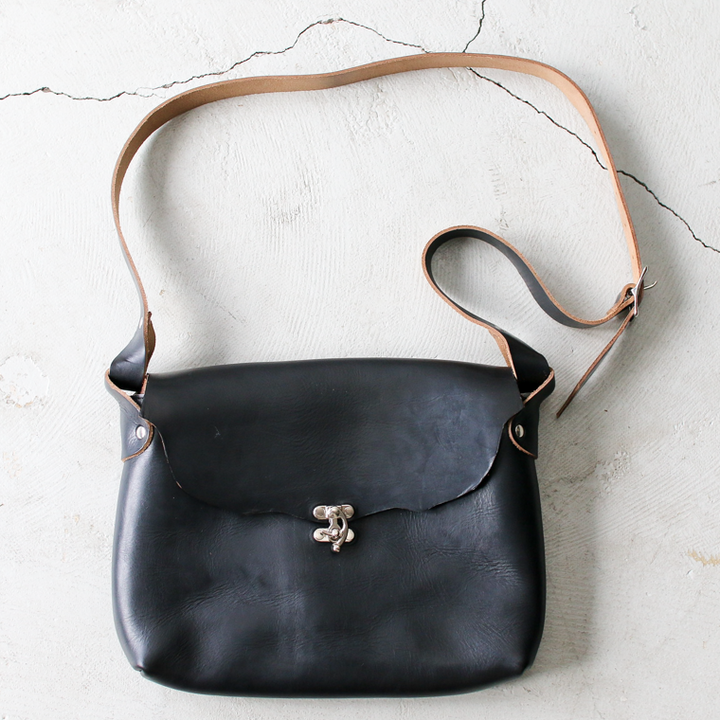 FERNAND LEATHER フェルナンドレザー iPad Latch Pouch ブラック