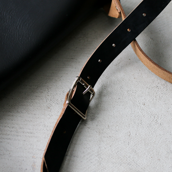 FERNAND LEATHER フェルナンドレザー iPad Latch Pouch ブラック