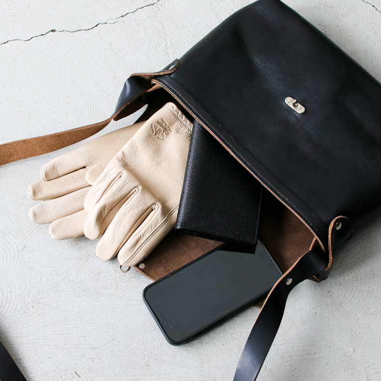 FERNAND LEATHER フェルナンドレザー iPad Latch Pouch ブラック
