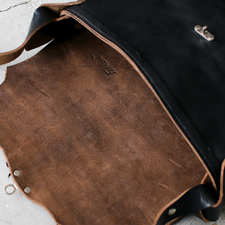 FERNAND LEATHER フェルナンドレザー iPad Latch Pouch ブラック