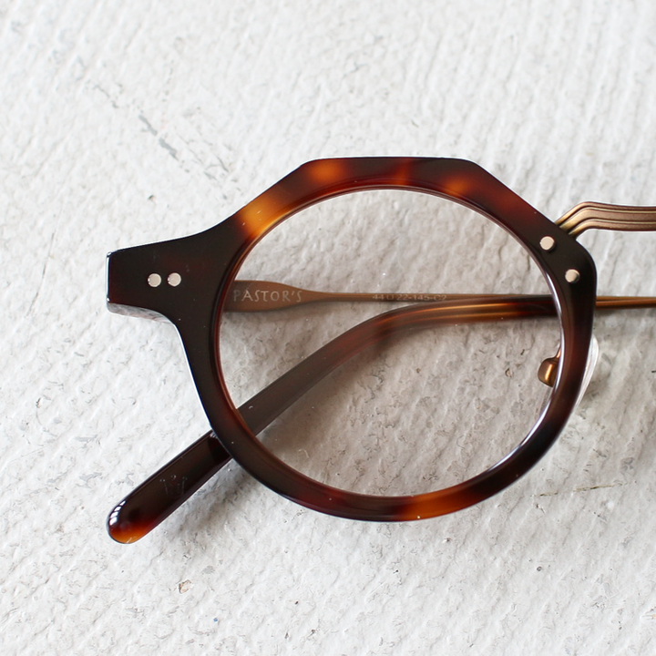 NEW. EYEWEAR  PASTOR‘S
