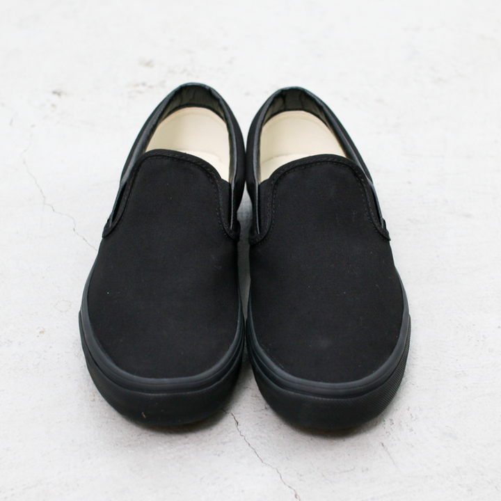 VANS  ヴァンズ  Classic Slip-On VN000EYEBKA ブラック