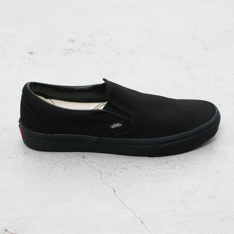 VANS  ヴァンズ  Classic Slip-On VN000EYEBKA ブラック