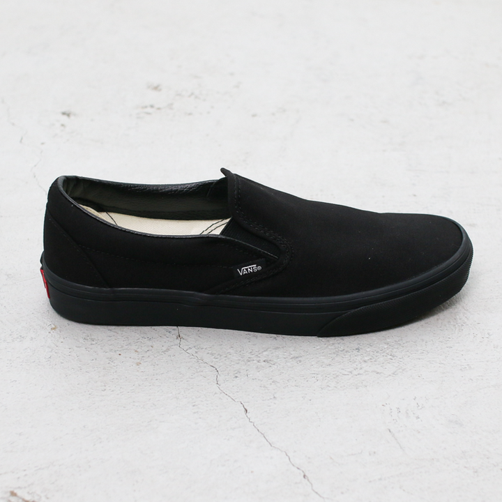 VANS  ヴァンズ  Classic Slip-On VN000EYEBKA ブラック