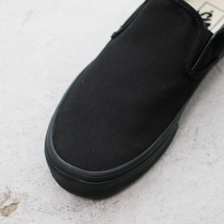 VANS  ヴァンズ  Classic Slip-On VN000EYEBKA ブラック