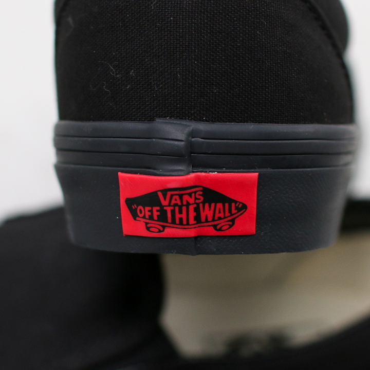VANS  ヴァンズ  Classic Slip-On VN000EYEBKA ブラック
