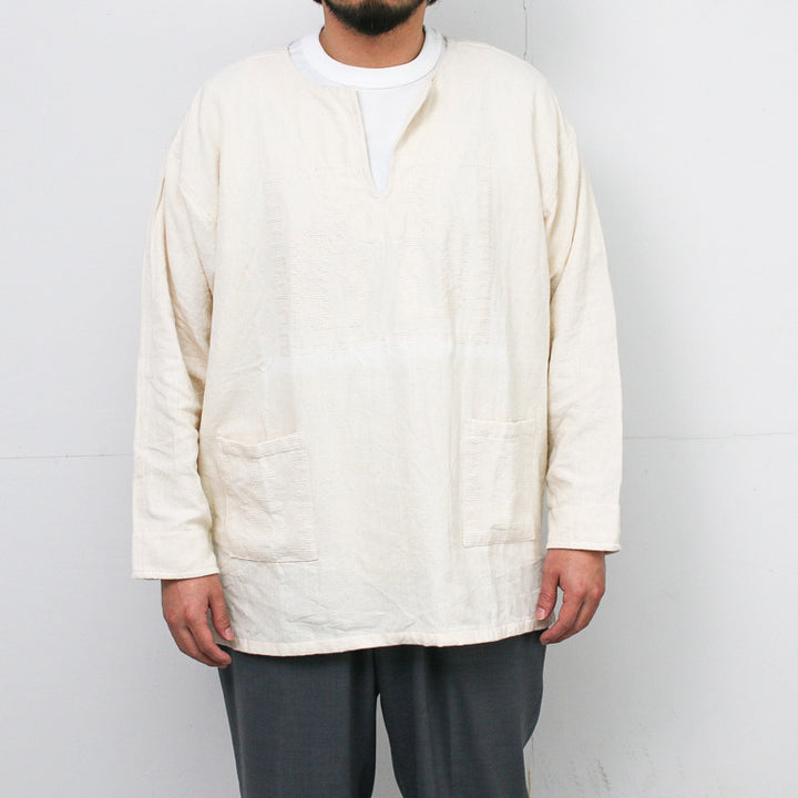 Del Sol  Guatemala quetzal long sleeve pullover shirt