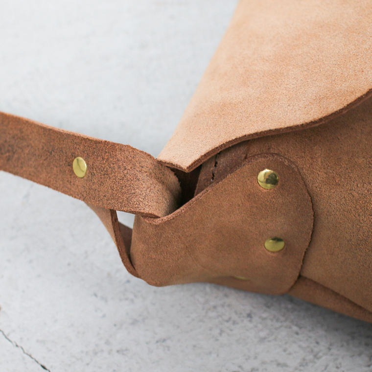 FERNAND LEATHER フェルナンドレザー iPad Latch Pouch スエード