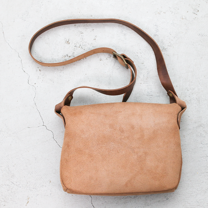FERNAND LEATHER フェルナンドレザー iPad Latch Pouch スエード