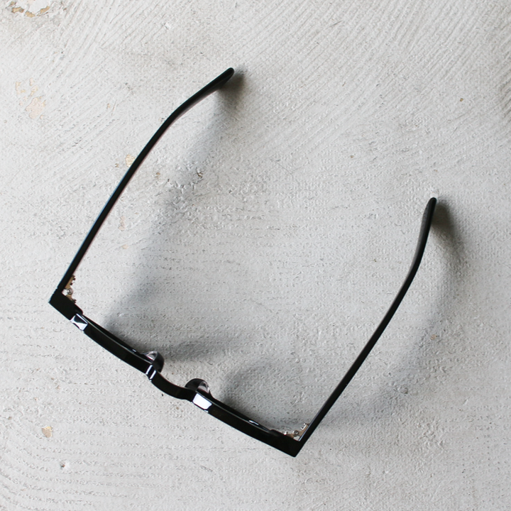 Few by New. EYEWEAR  F5