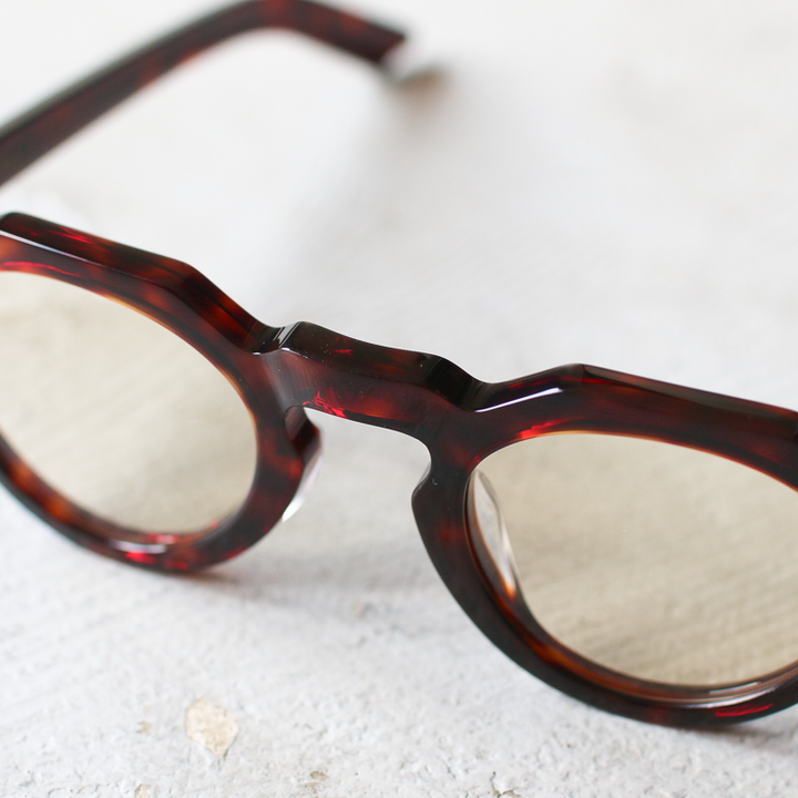 Few by New. EYEWEAR  F5