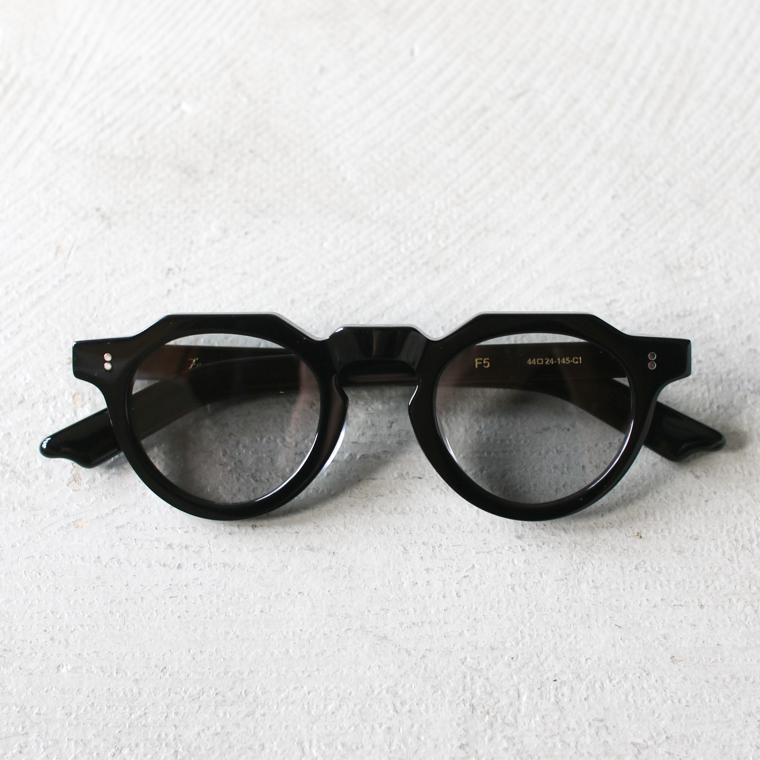 Few by New. EYEWEAR  F5