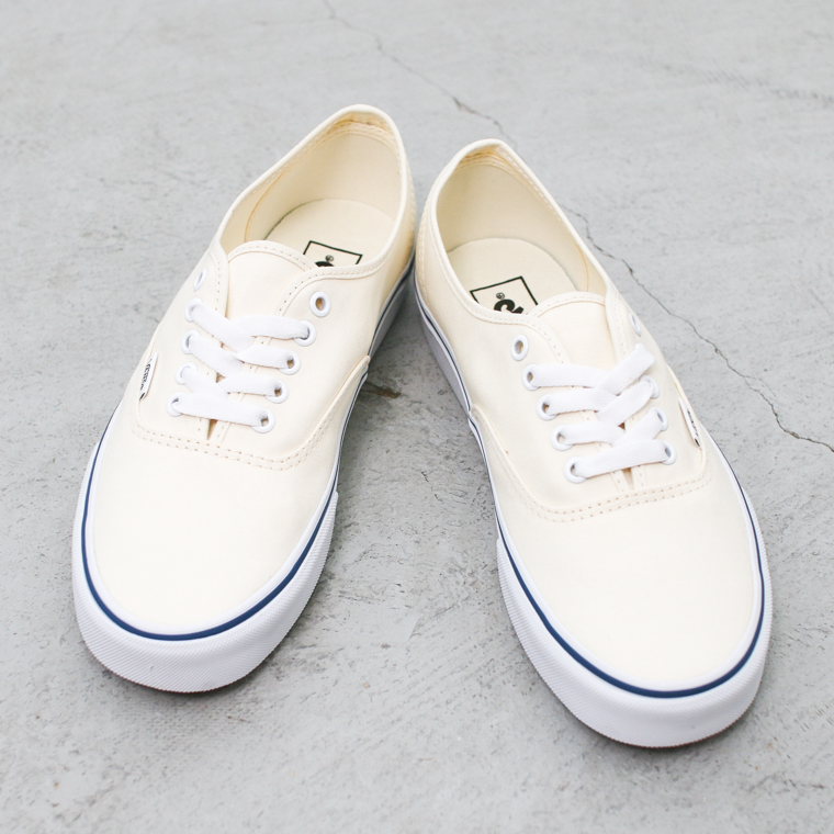 VANS  ヴァンズ    AUTHENTIC VN000EE3  ホワイト