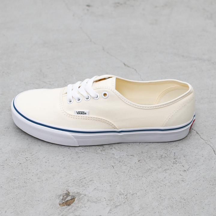 VANS  ヴァンズ    AUTHENTIC VN000EE3  ホワイト