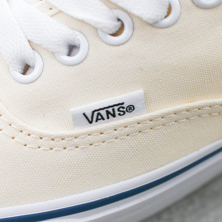 VANS  ヴァンズ    AUTHENTIC VN000EE3  ホワイト