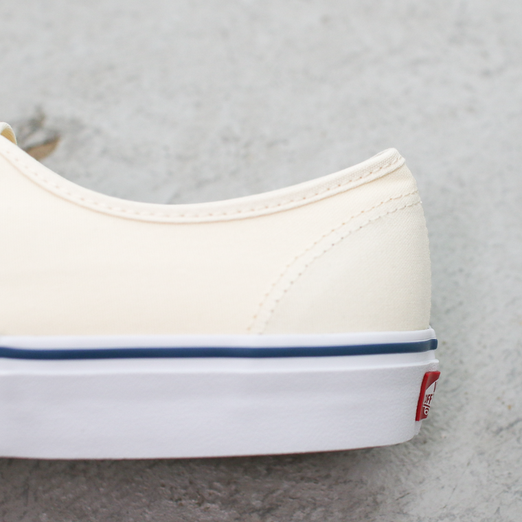 VANS  ヴァンズ    AUTHENTIC VN000EE3  ホワイト