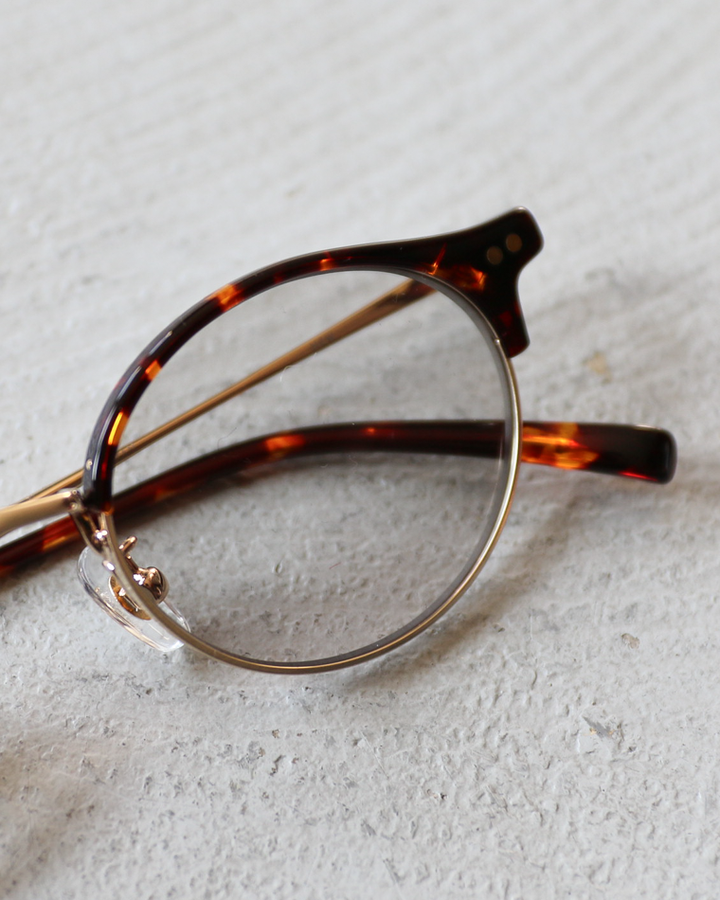 NEW. EYEWEAR STELLA