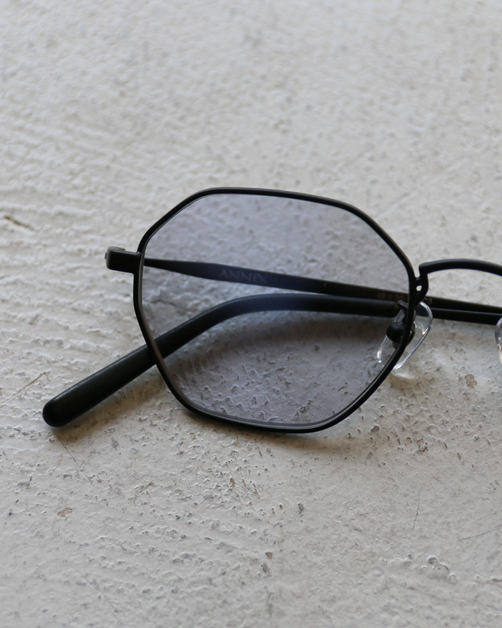 NEW. EYEWEAR ANNEX