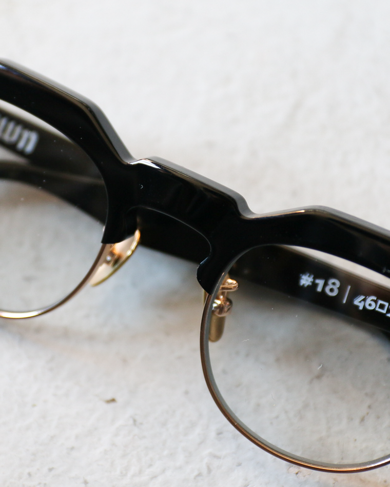 OWN EYEWEAR オウンアイウェア 