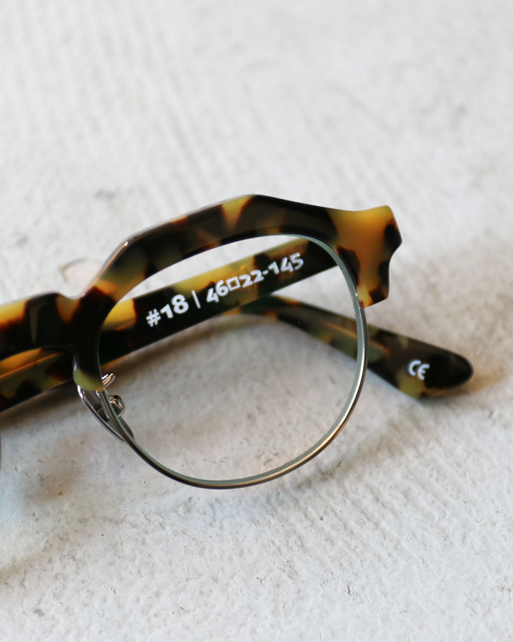 OWN EYEWEAR オウンアイウェア 