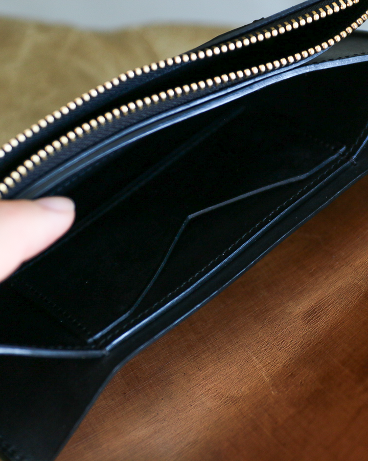 ITUAIS イトゥアイス 〜Diferente Series〜 CAVARO TRUCKER WALLET MARYAM HORSE BUTT Black