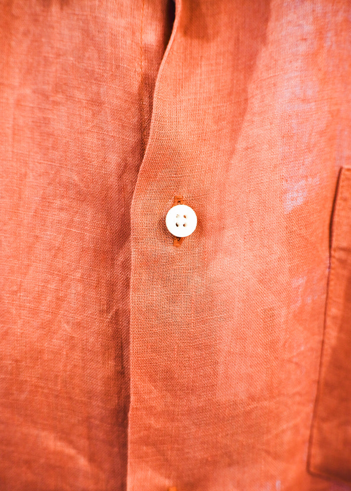 【PATHLOW】MANUAL ALPHABET 60/1 LINEN CANVAS LOOSE FIT R/C S/S SHIRTS TERRACOTTA