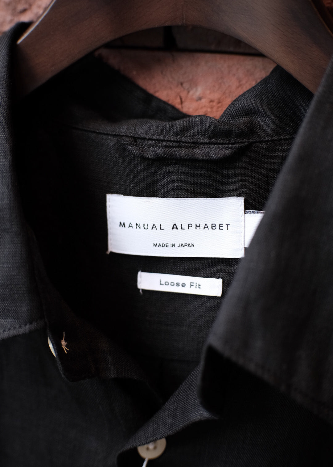 【PATHLOW】MANUAL ALPHABET 60/1 LINEN CANVAS LOOSE FIT R/C S/S SHIRTS