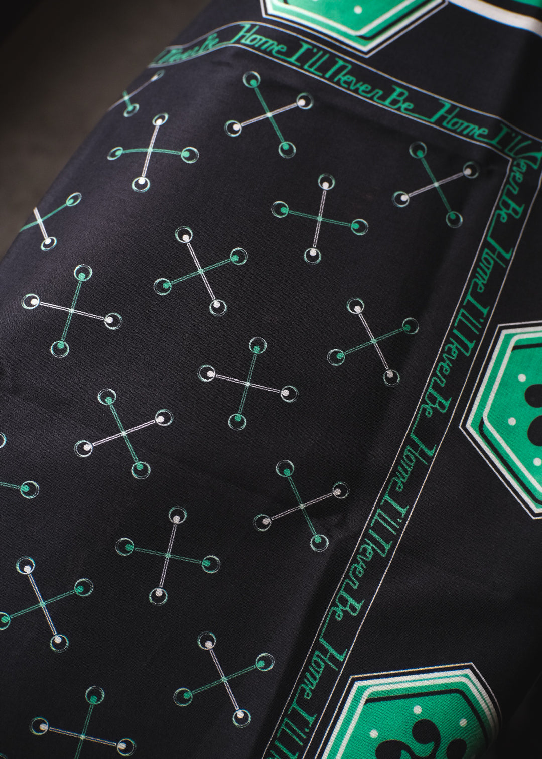 【PATHLOW】One Ear Brand “Emerald” 70×70