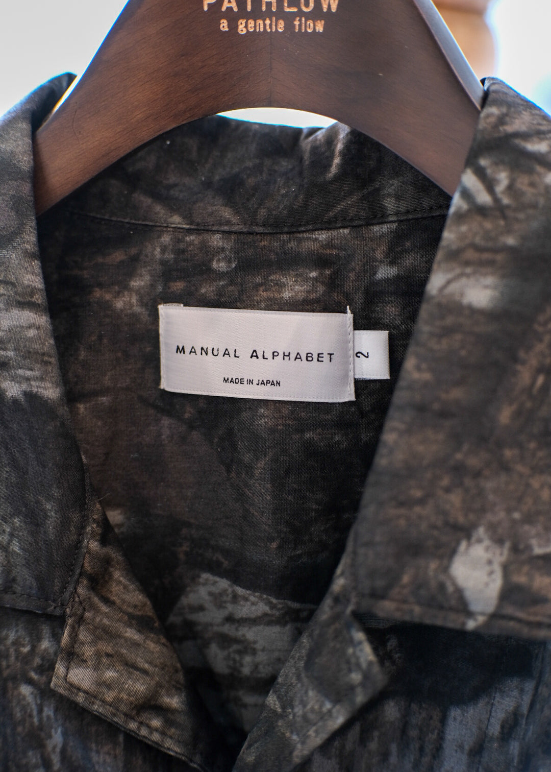 【PATHLOW】MANUAL ALPHABET REAL-TREE CAMO S/S SHIRTS CHARCOAR