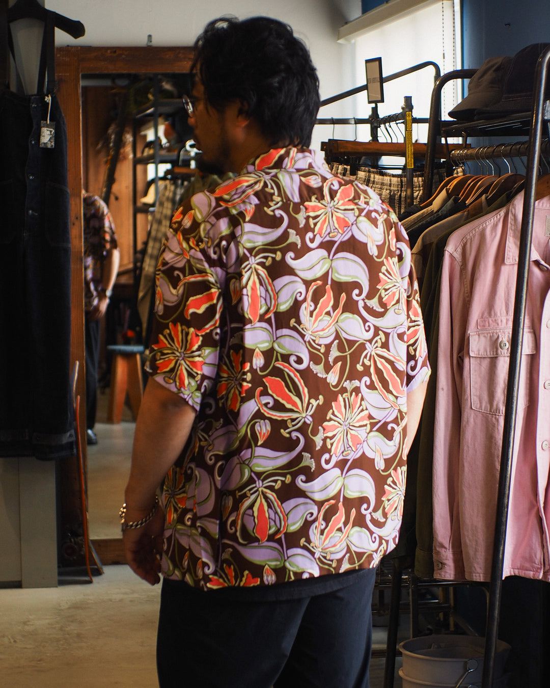 SUN SURF SS39619 / RAYON HAWAIIAN SHIRT “SPIDER LILY” Brown