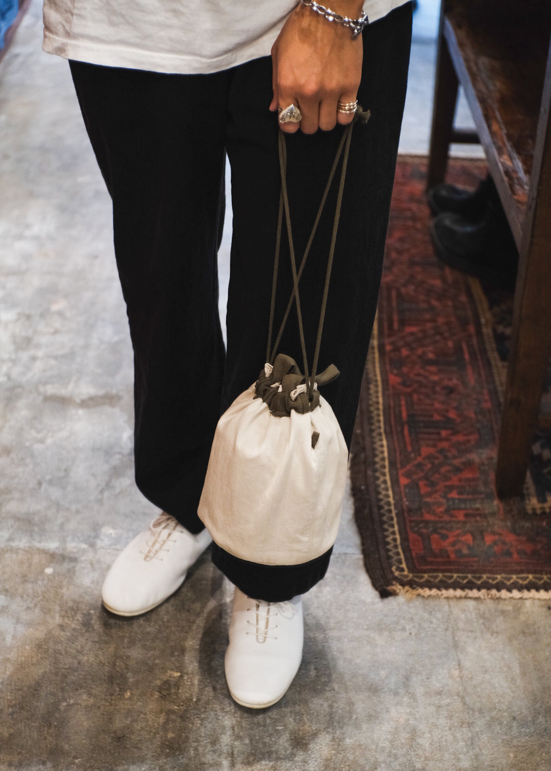 【PATHLOW】GENERAL THINGS ジェネラルシングス  まる底2WAYきんちゃくバッグ IVORY