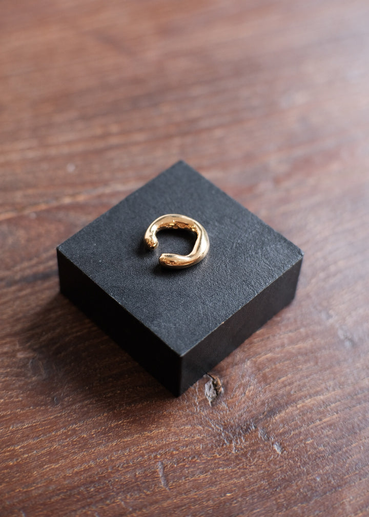 【PATHLOW】Purpura プールプラ rizo ear cuff  Gold ＆ Black