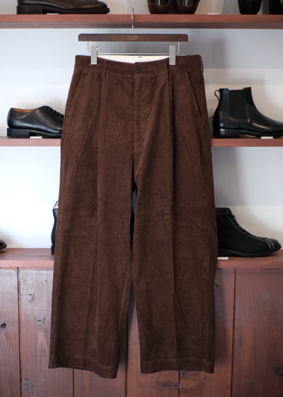 【PATHLOW】H.UNIT エイチ ユニット Corduroy crown size trousers BROWN