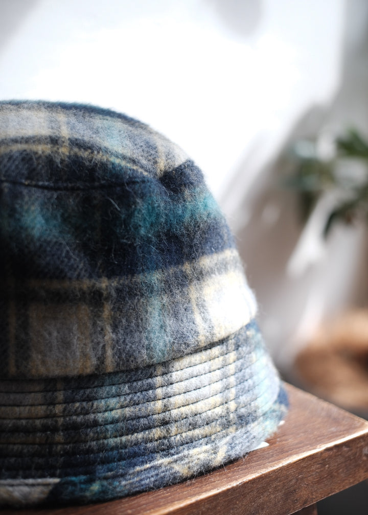 【PATHLOW】cableami Wool Shaggy Check BUCKET HAT