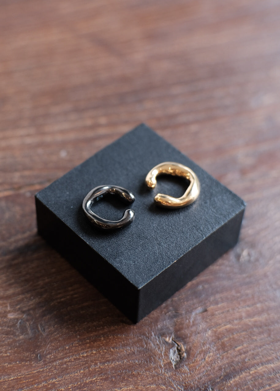 【PATHLOW】Purpura プールプラ rizo ear cuff  Gold ＆ Black