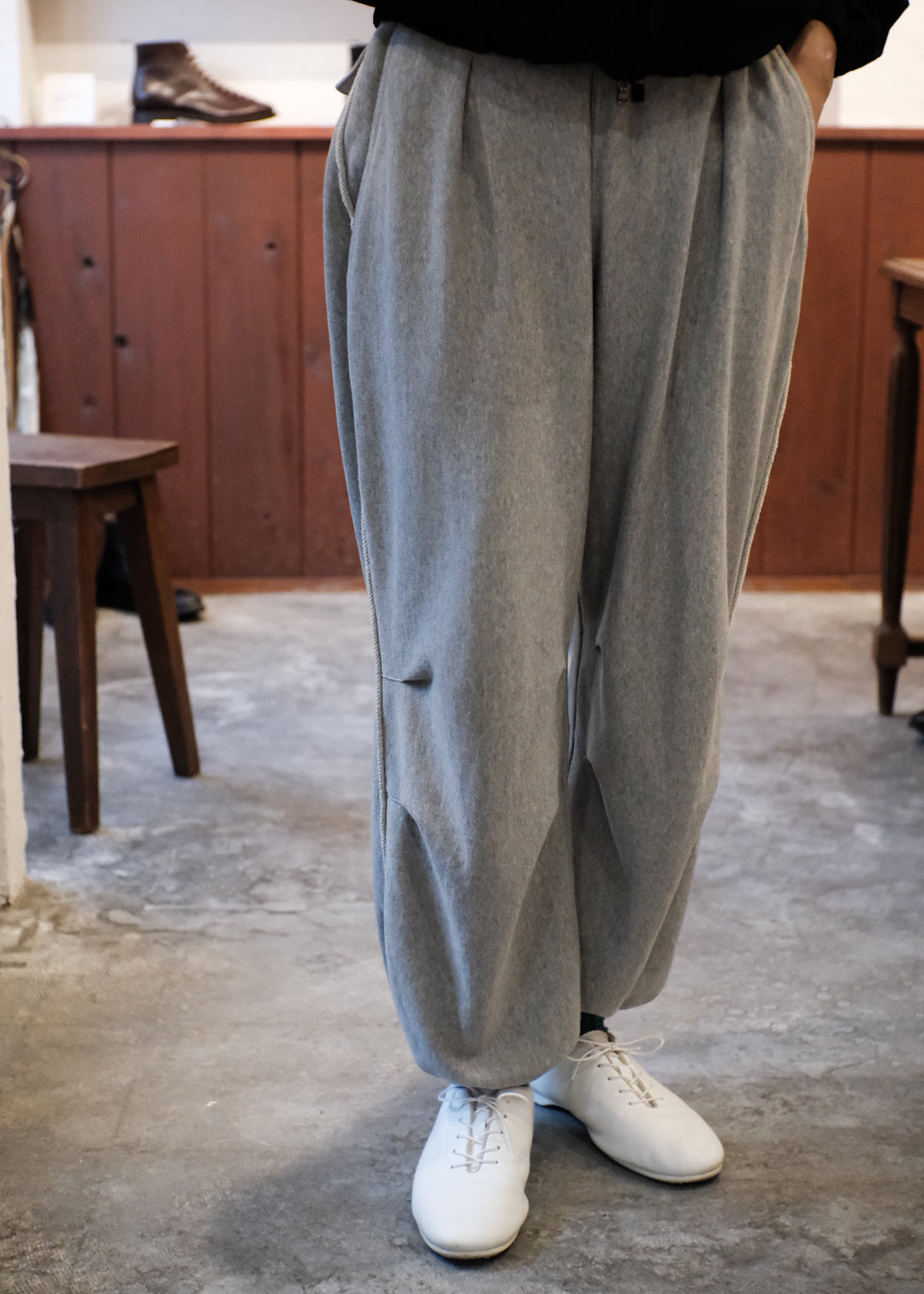 【PATHLOW】PERS PROJECTS パースプロジェクト MAVERICK KNEE TUCK TROUSERS