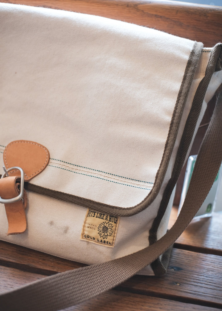 【PATHLOW】Fits Like A Hug  フィッツ ライク ア ハグ Shoulder Bag