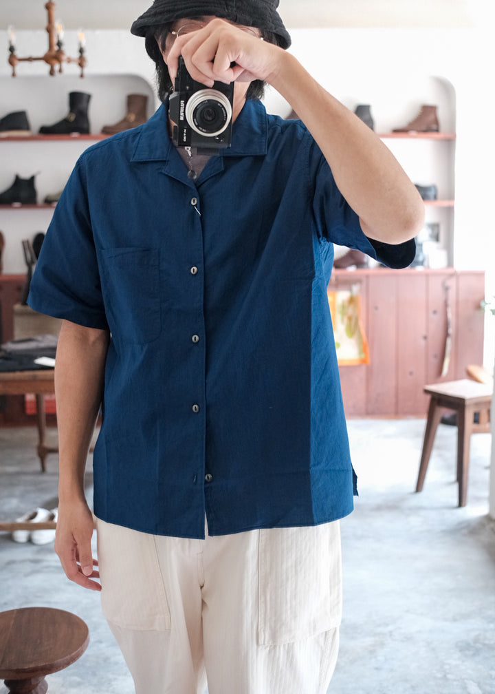 【PATHLOW】MANUAL ALPHABET INDIGO CHAMBRAY OPEN COLLAR SHIRTS