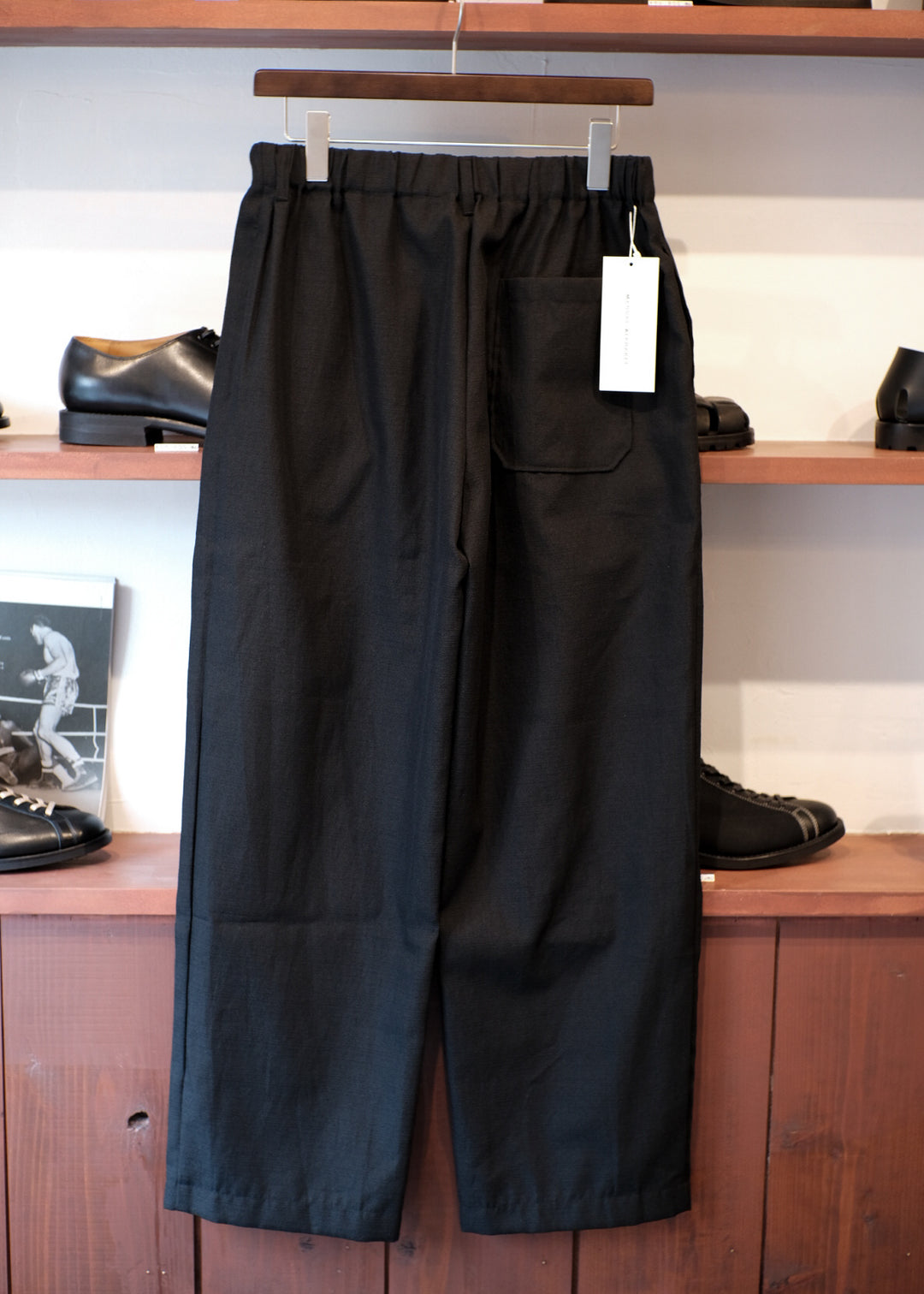【PATHLOW】MANUAL ALPHABET RICH BUTCHER WIDE EASY PANTS BLACK