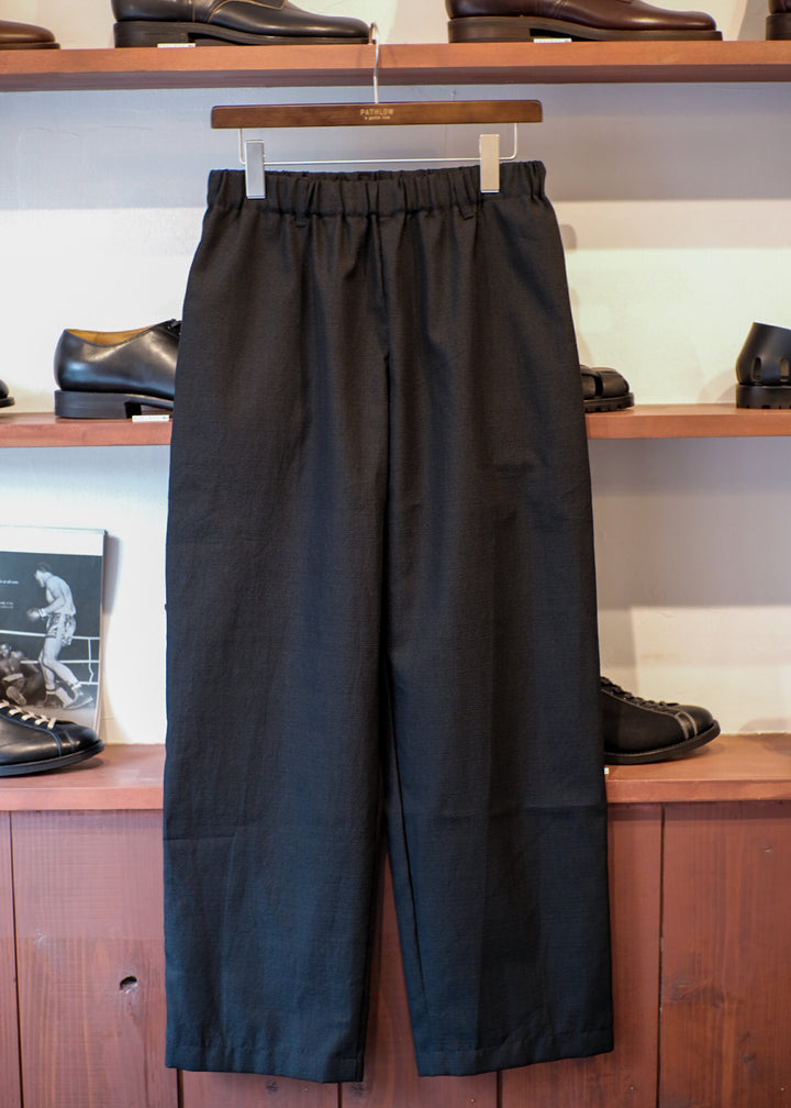 【PATHLOW】MANUAL ALPHABET RICH BUTCHER WIDE EASY PANTS BLACK