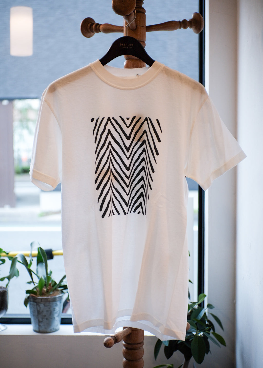 【PATHLOW】PATHLOW LOGO print TEE WHITE
