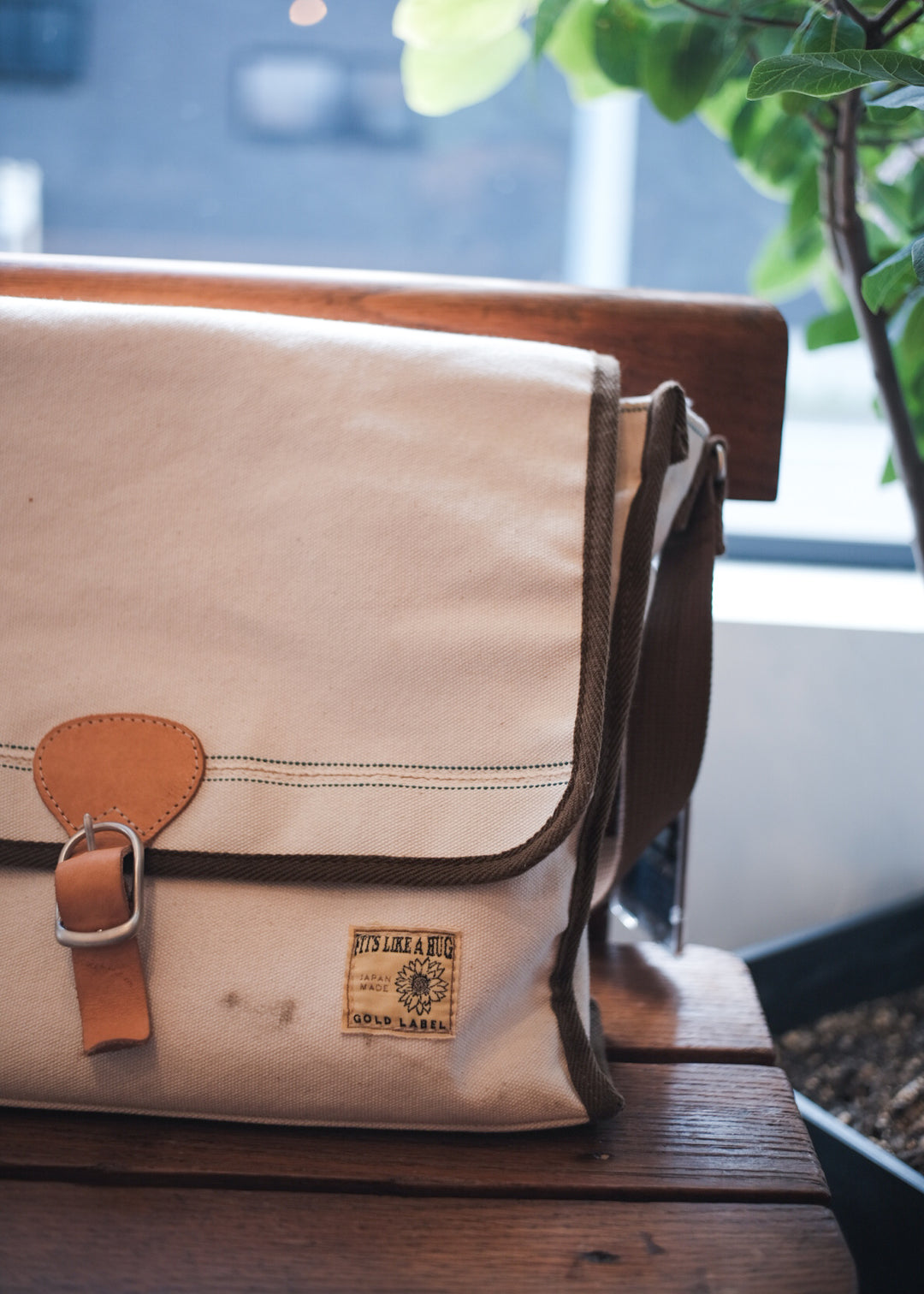【PATHLOW】Fits Like A Hug  フィッツ ライク ア ハグ Shoulder Bag