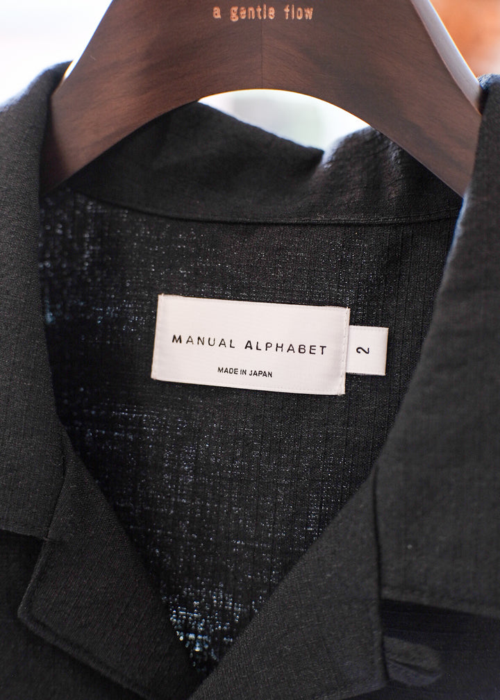 【PATHLOW】MANUAL ALPHABET RICH BUTCHER S/S OPEN COLLAR SHIRTS BLACK