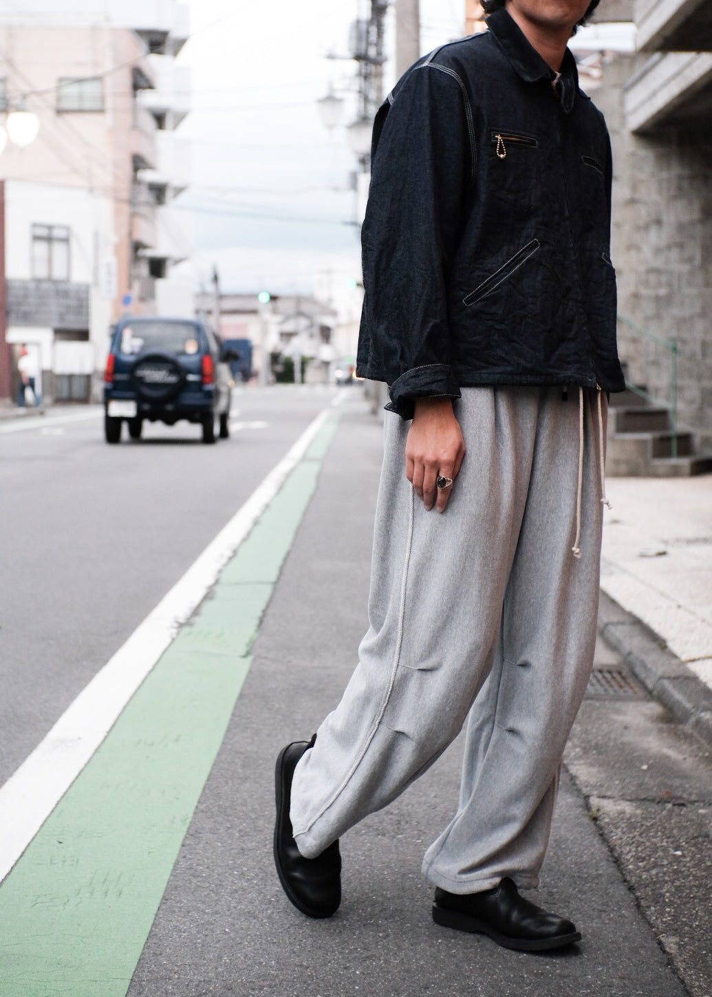 【PATHLOW】PERS PROJECTS パースプロジェクト MAVERICK KNEE TUCK TROUSERS
