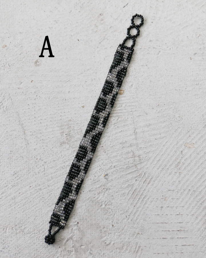 Huichol ウイチョル族 Mexican Beads Bracelet Narrow