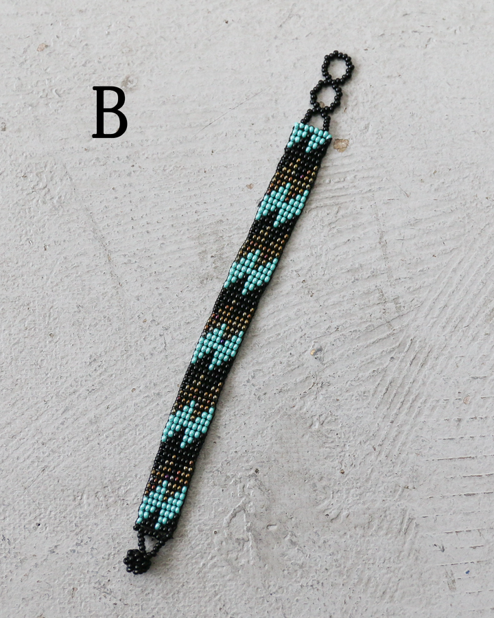 Huichol ウイチョル族 Mexican Beads Bracelet Narrow