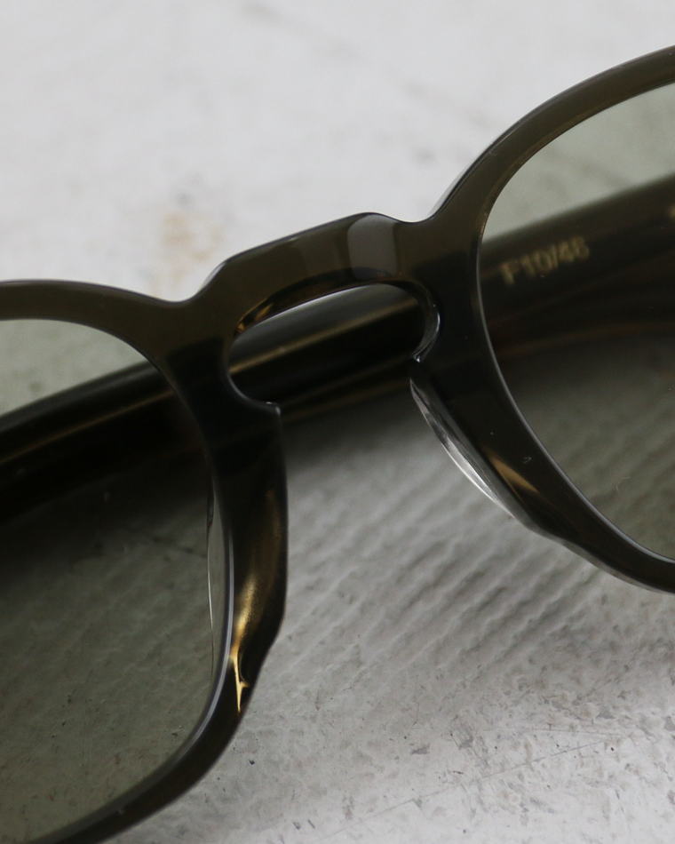 Few by New. F10/48 khaki×Green Lenses